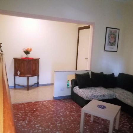 Happy House Mare Di Roma Villa Ostia Buitenkant foto