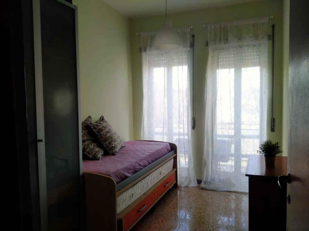 Happy House Mare Di Roma Villa Ostia Buitenkant foto