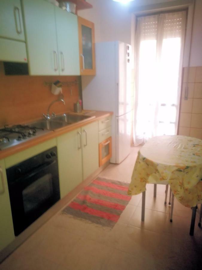 Happy House Mare Di Roma Villa Ostia Buitenkant foto