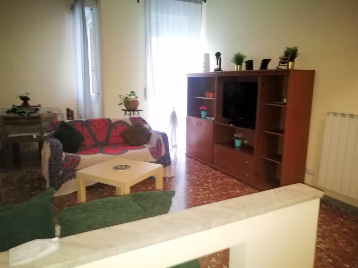 Happy House Mare Di Roma Villa Ostia Buitenkant foto
