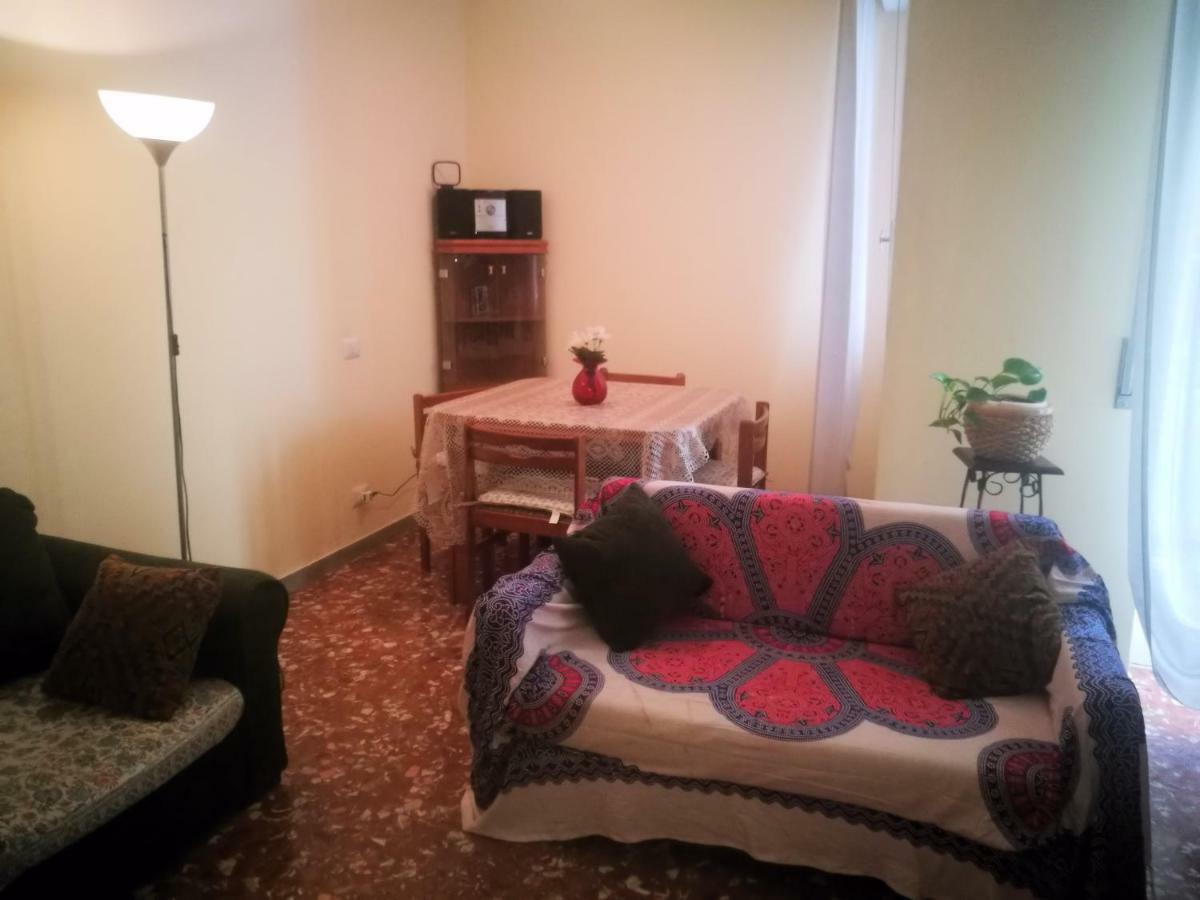 Happy House Mare Di Roma Villa Ostia Buitenkant foto